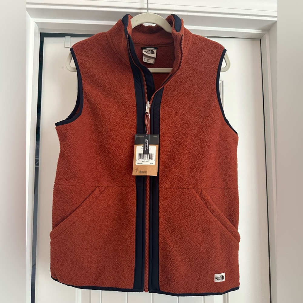 NWT The North Face Men’s Small Orange and Blue Carbondale Fleece Vest